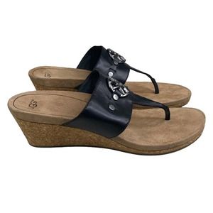 UGG Australia Womens Black Briella 1011548 Wedge Heel Thong Sandal Size US 10